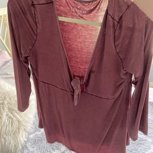 Mid sleeve flowey top!!! Super comfortable!